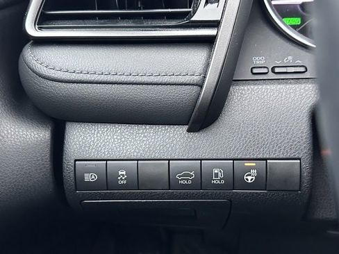 Used 2022 Toyota Camry LE image 12