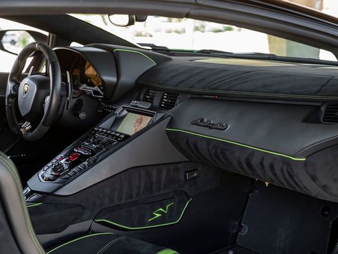 Used 2017 Lamborghini Aventador LP 750-4 Superveloce image 24