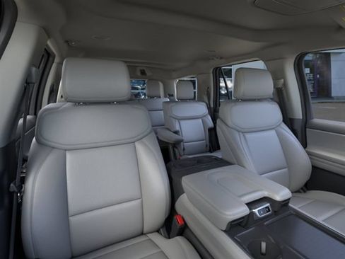 New 2026 Ford Expedition Active RWD image 10