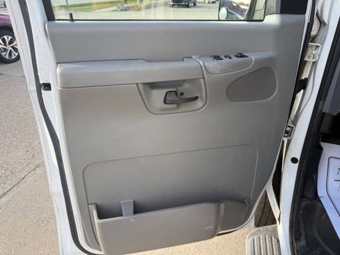 Used 2007 Ford E-350 and Econoline 350 XLT image 9