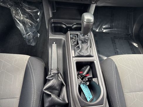 Used 2020 Toyota Tacoma TRD Sport AWD/4WD image 24