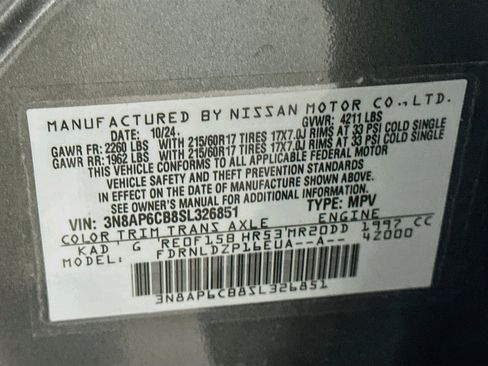 Used 2025 Nissan Kicks SV AWD/4WD image 12
