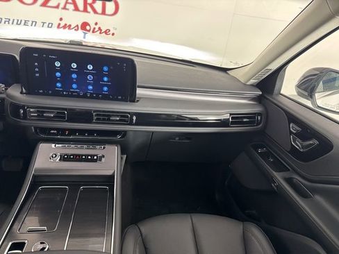 New 2025 Lincoln Aviator Premiere image 12