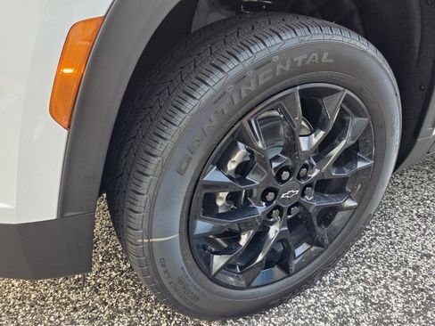 New 2026 Chevrolet Traverse LT w/ Midnight/Sport Edition FWD image 13
