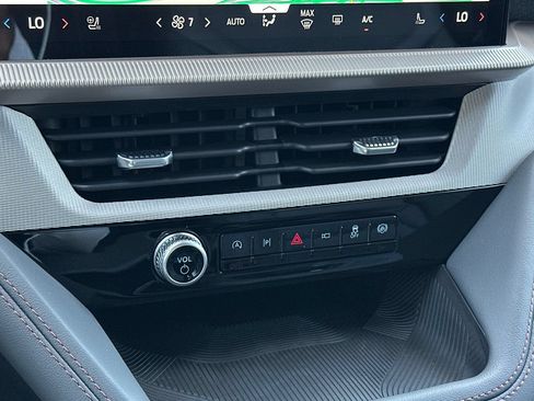 New 2026 Ford Explorer Active w/ Active Comfort Package RWD image 21