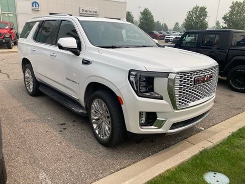 Used 2024 GMC Yukon Denali AWD/4WD image 4