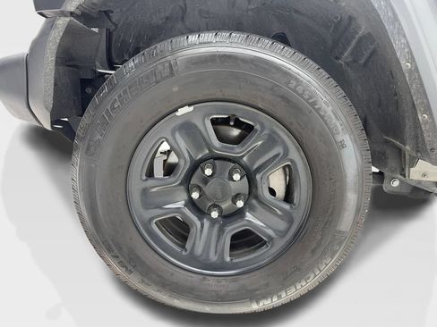 Used 2023 Jeep Wrangler Unlimited Sport AWD/4WD image 10