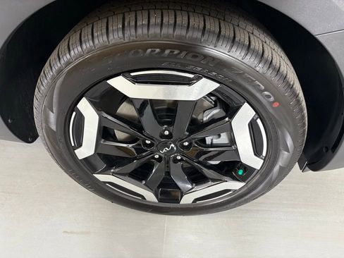 New 2025 Kia Telluride EX image 10