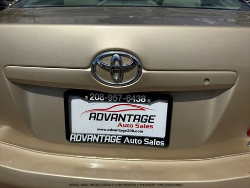 Used 2011 Toyota Camry LE FWD image 29