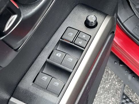 Used 2020 Toyota Tacoma SR5 image 6