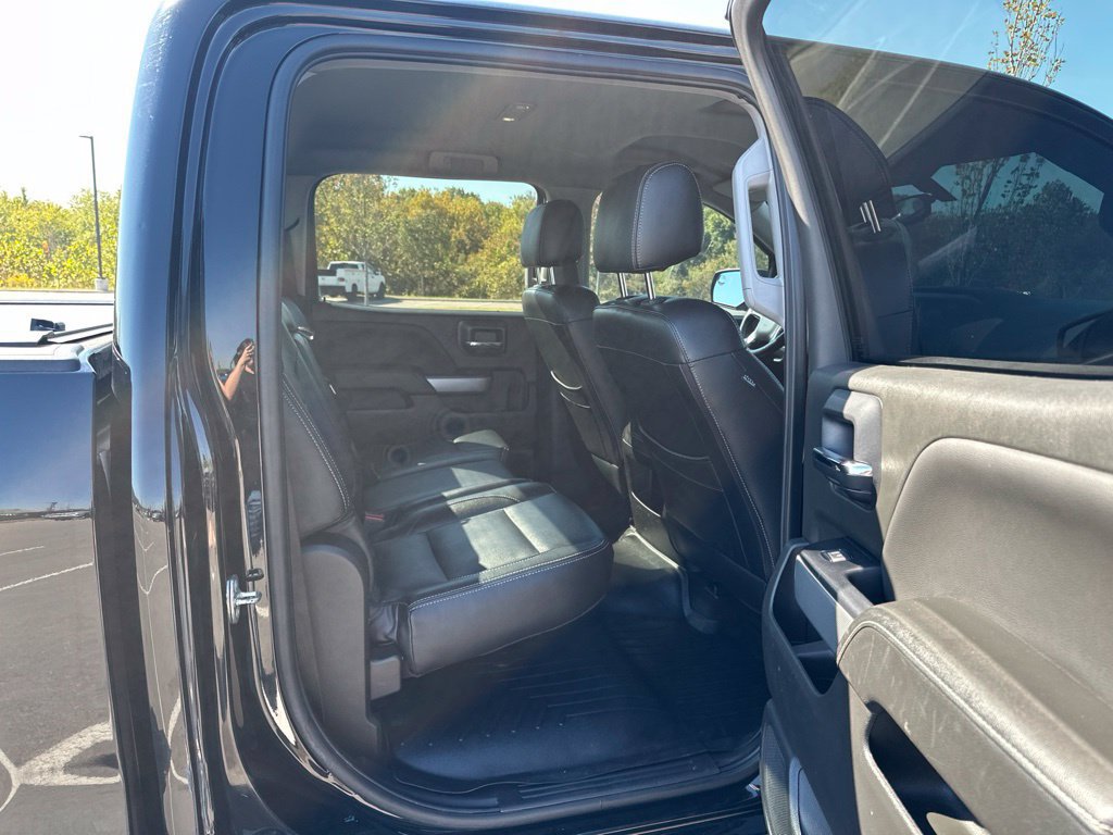 Used 2018 Chevrolet Silverado 1500 LT w/ All Star Edition AWD/4WD image 22