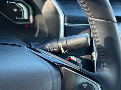 Used 2018 Honda Clarity Touring image 22