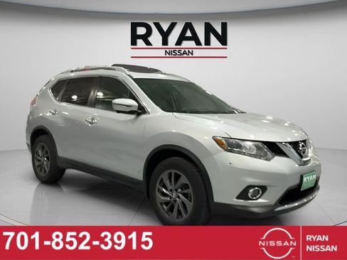 Certified 2016 Nissan Rogue SL w/ SL Premium Package image 7