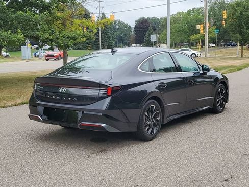 Used 2024 Hyundai Sonata SEL FWD image 4