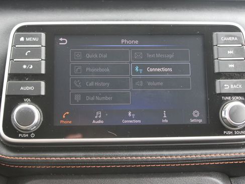 Used 2020 Nissan Kicks SR image 41