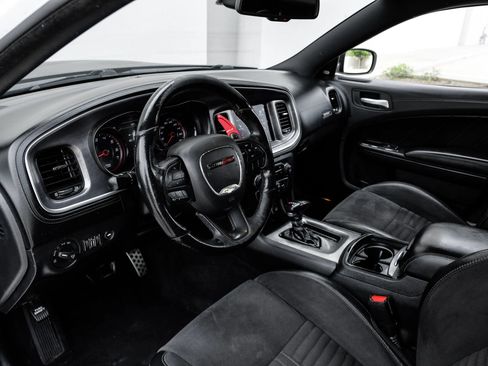 Used 2019 Dodge Charger Scat Pack w/ Daytona Edition Group RWD image 16