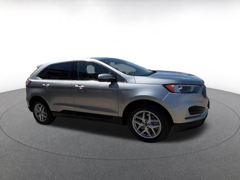 Used 2024 Ford Edge SEL AWD/4WD image 2