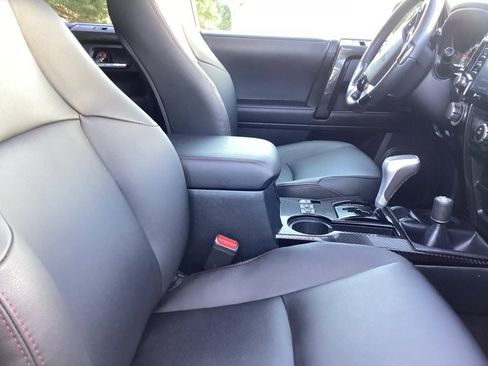 Certified 2024 Toyota 4Runner TRD Off-Road Premium image 5