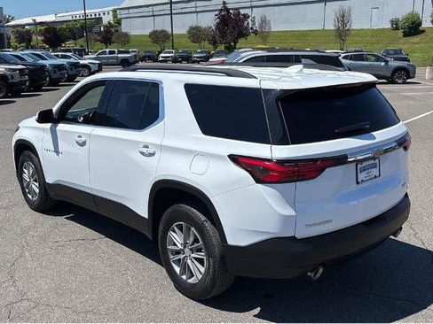 Used 2023 Chevrolet Traverse LT FWD image 14