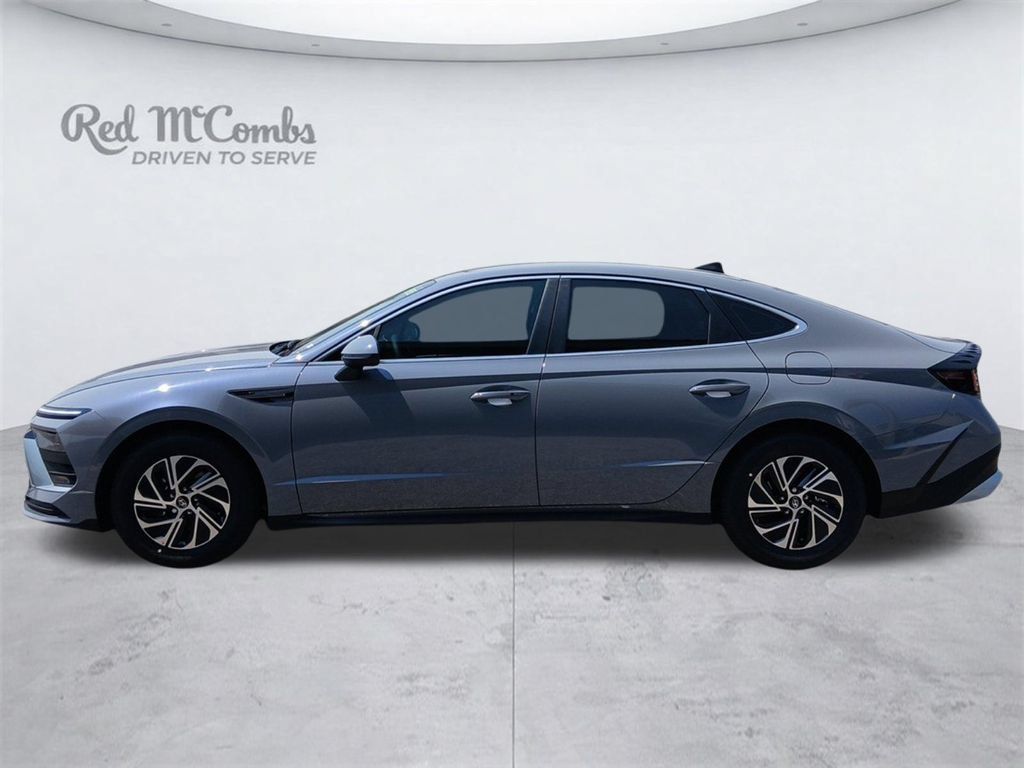 New 2026 Hyundai Sonata Blue FWD image 2