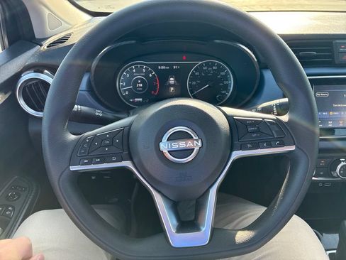 Used 2024 Nissan Versa SV FWD image 12
