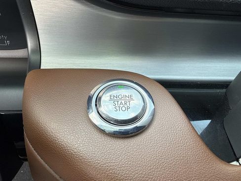 Certified 2023 Lincoln Aviator Reserve RWD image 29