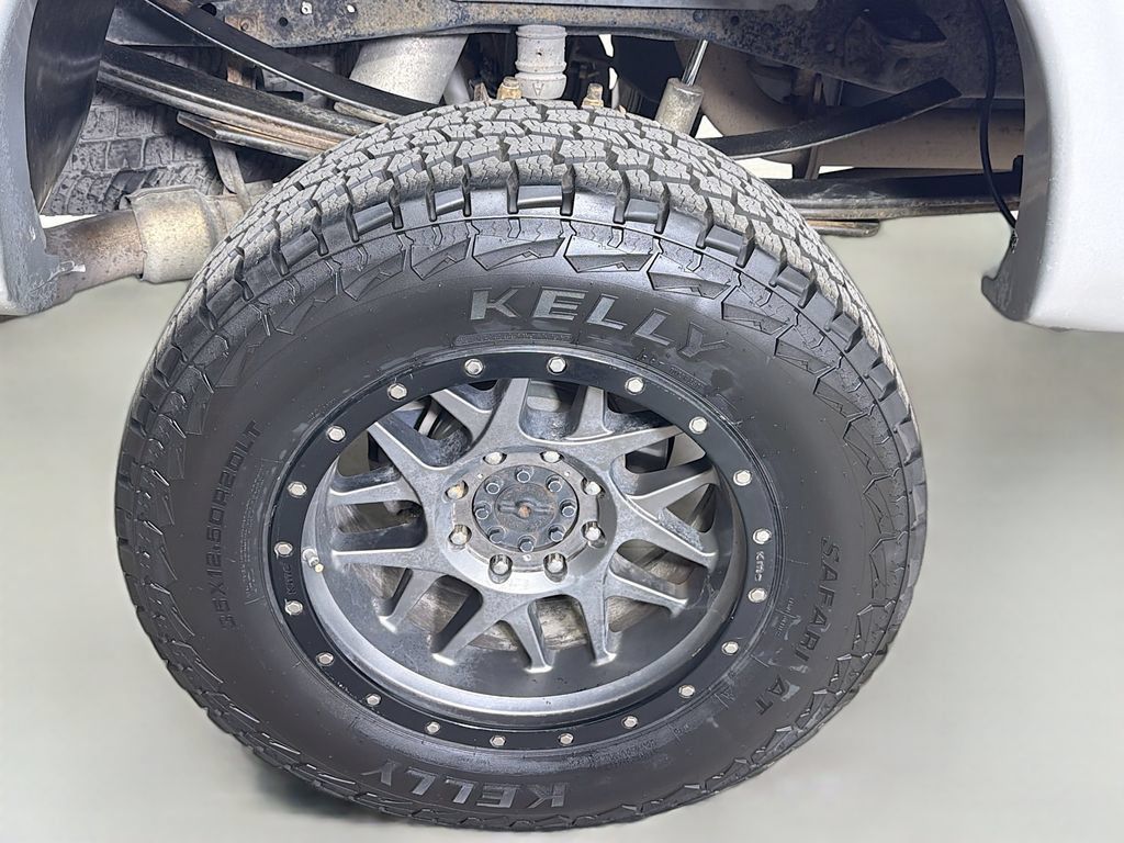 Used 2016 Ford F350 Platinum w/ FX4 Off-Road Package AWD/4WD image 28
