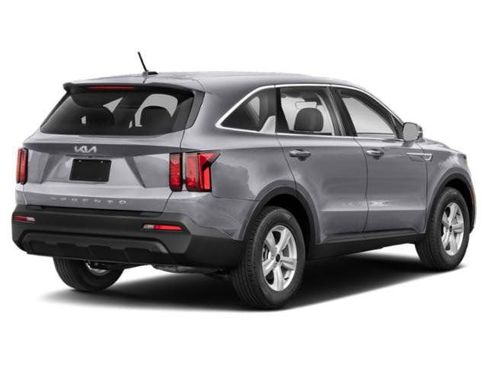 Used 2022 Kia Sorento LX FWD image 2