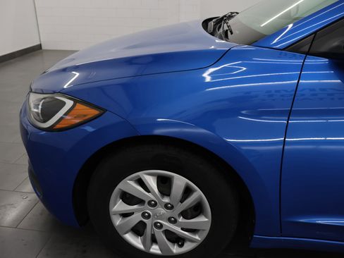 Used 2018 Hyundai Elantra SE FWD image 32