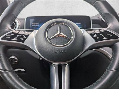 Used 2024 Mercedes-Benz GLC 300 GLC 300 image 15