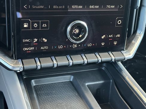Used 2026 GMC Acadia Elevation w/ Elevation Premium Package FWD image 30