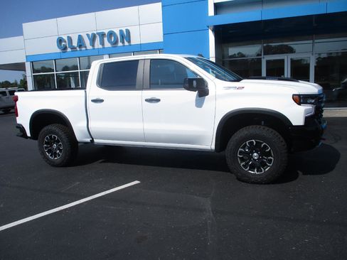 New 2026 Chevrolet Silverado 1500 ZR2 image 1