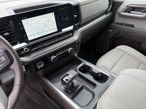 Used 2023 GMC Sierra 1500 SLT w/ SLT Premium Package image 31