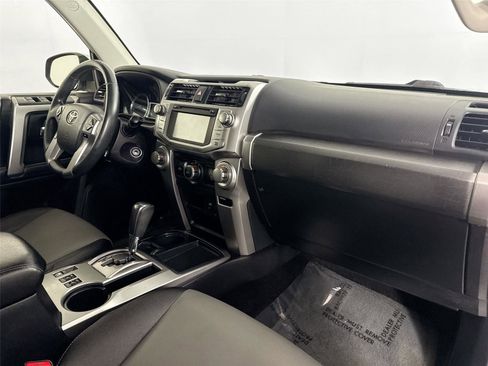 Used 2016 Toyota 4Runner SR5 Premium image 45