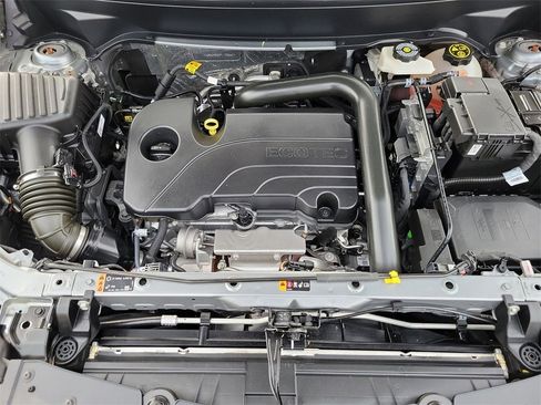 Used 2023 Chevrolet Equinox LS w/ LS Convenience Package image 10