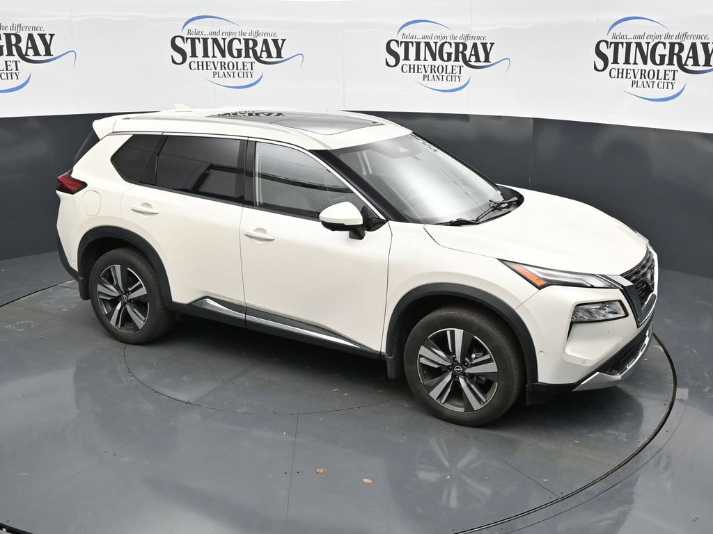Used 2022 Nissan Rogue Platinum w/ Head-Up Display Package AWD/4WD image 18