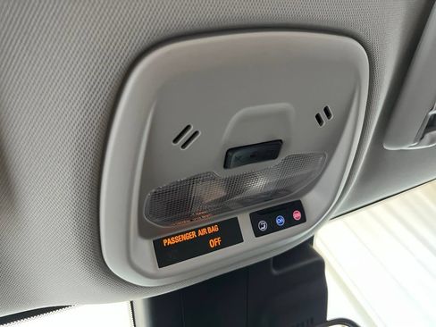 Used 2025 Chevrolet Trax ACTIV w/ Driver Confidence Package FWD image 16