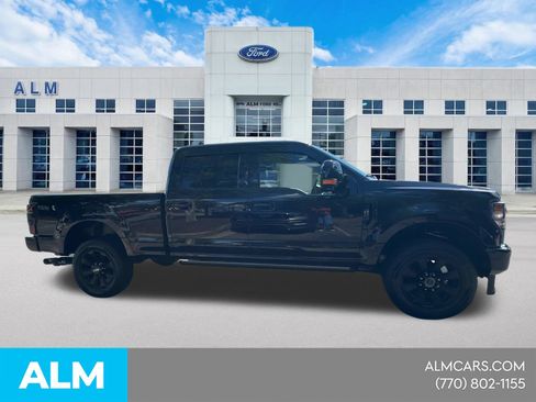 Used 2022 Ford F250 Platinum AWD/4WD image 6