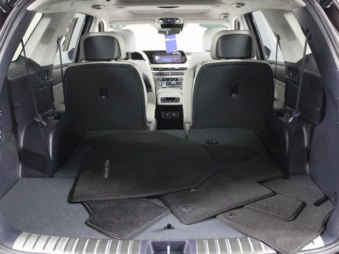 Used 2023 Hyundai Palisade Calligraphy image 13