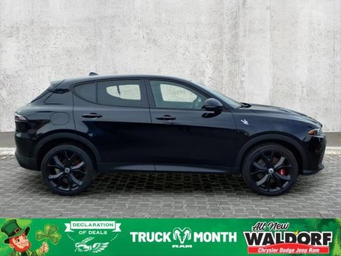 New 2025 Dodge Hornet GT w/ Track Pack image 2