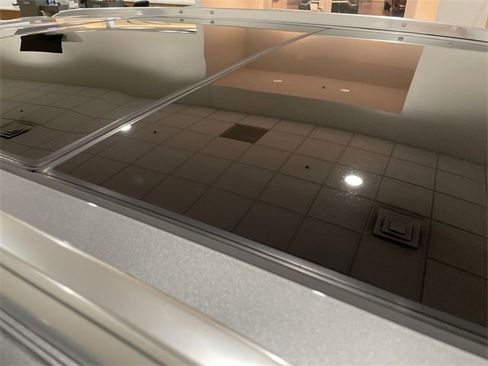 Certified 2025 Cadillac XT5 Premium Luxury image 11