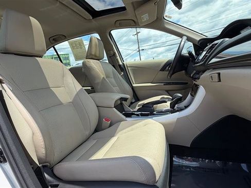 Used 2016 Honda Accord EX-L image 33