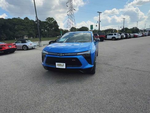 Used 2024 Chevrolet Blazer EV RS RWD image 3