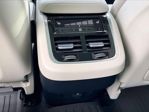 New 2026 Volvo XC60 B5 Ultra w/ Protection Package Premier image 16