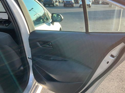 Used 2025 Toyota Corolla LE image 26