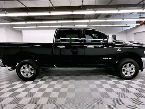 Used 2025 RAM 3500 Big Horn AWD/4WD image 15