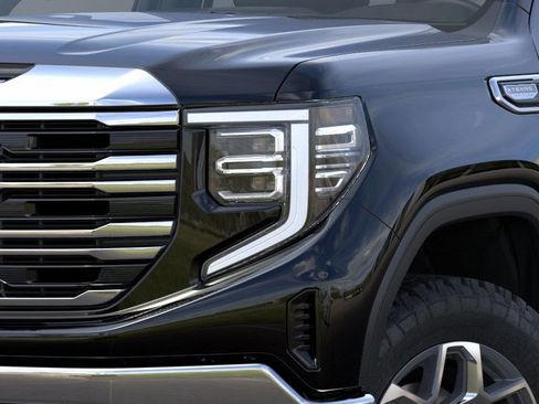 New 2026 GMC Sierra 1500 SLT image 11