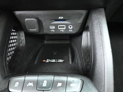 Used 2021 Chevrolet TrailBlazer RS w/ Sun and Liftgate Package AWD/4WD image 3
