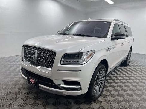 Used 2019 Lincoln Navigator L Reserve image 2
