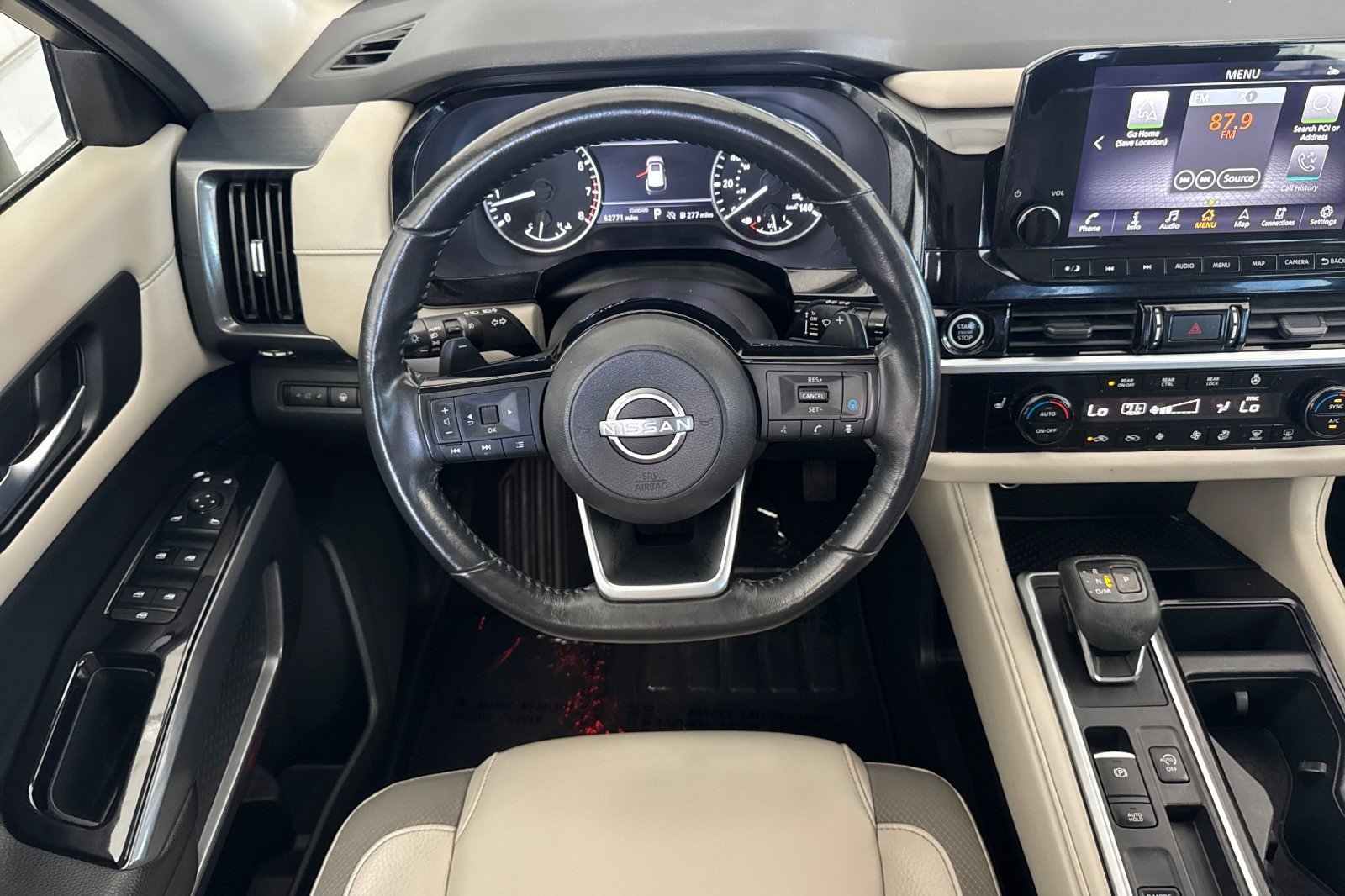 Used 2022 Nissan Pathfinder SL FWD image 13